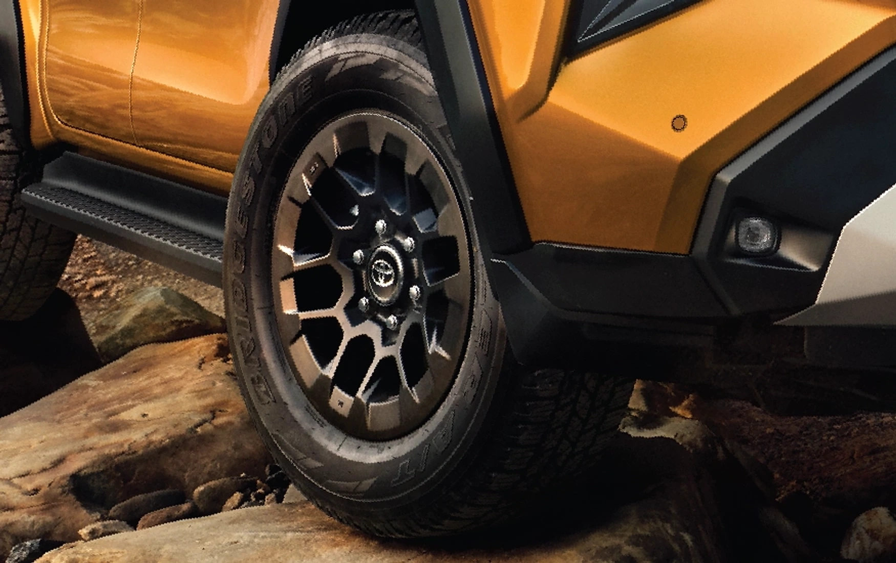 Toyota Hilux exterior: Stylish Alloy Wheels