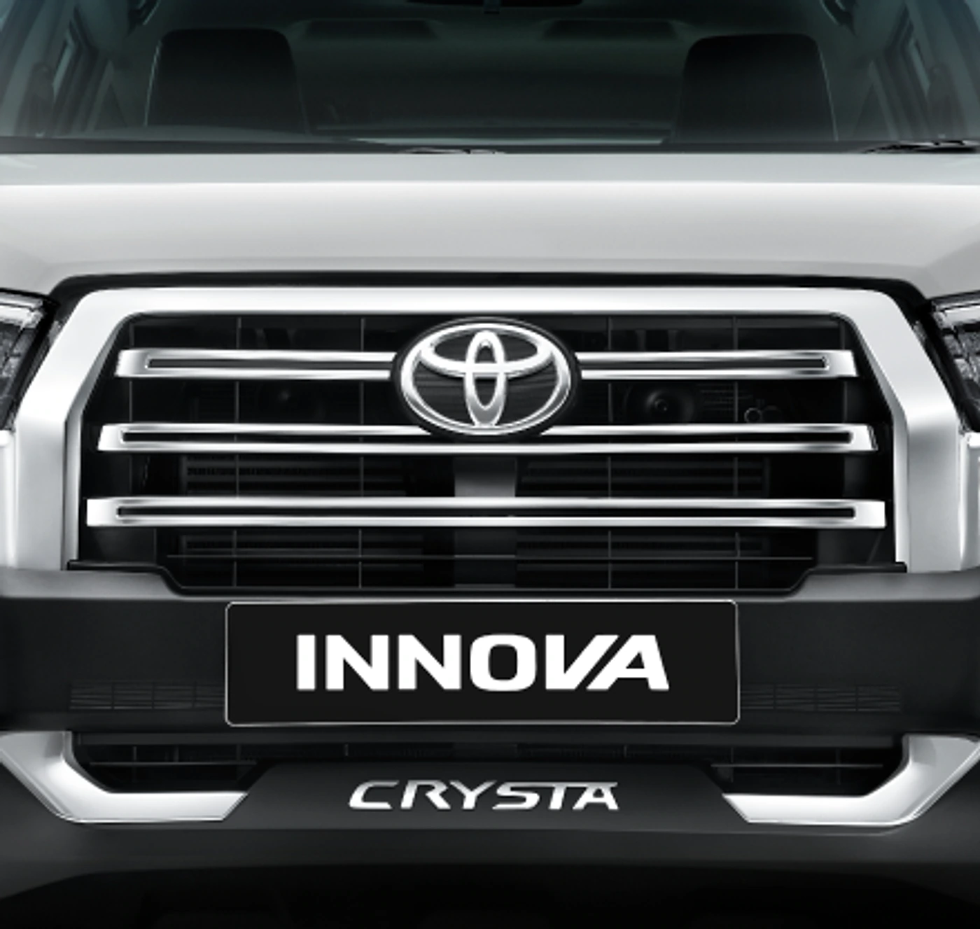 Toyota Innova Crysta: Modernised Front Grille with Refined Chrome Elements